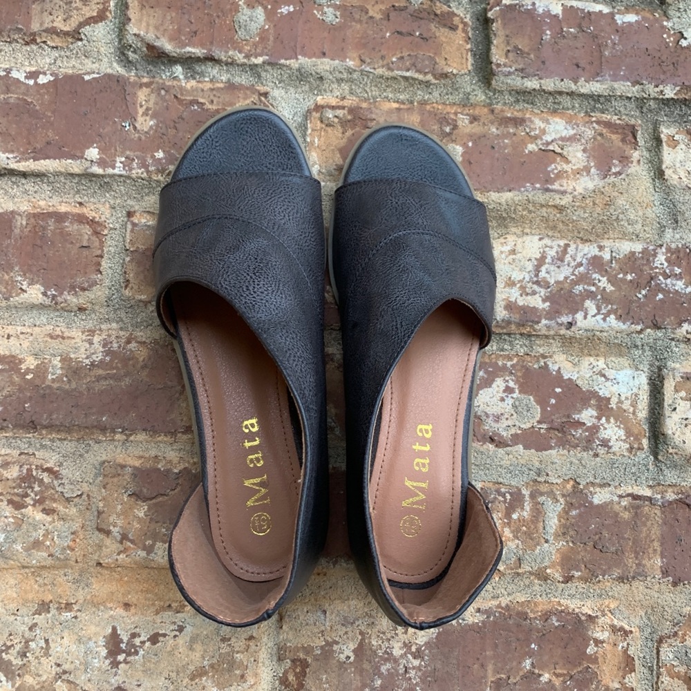 Black Cut Out Mata Traders Sandals